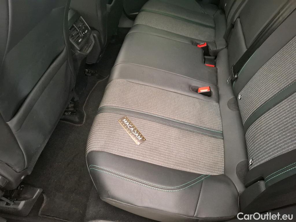  Peugeot  3008 PEUGEOT  / 2020 / 5P / SUV BlueHDi 130 S&S EAT8 Allure #46