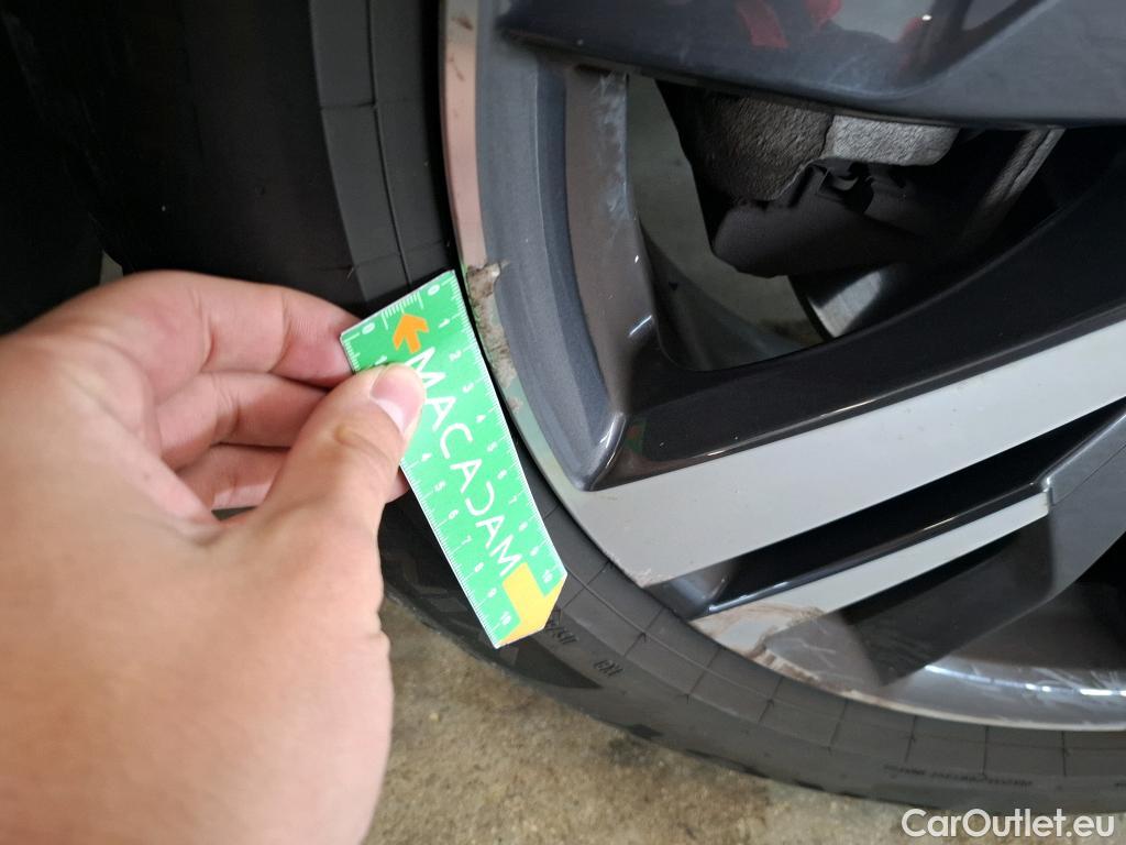  Peugeot  3008 PEUGEOT   2020  5P  SUV 16 HYBRID 225 EEAT8 Allure Pack #17