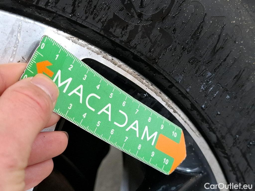  Peugeot  3008  GT 1.2 PureTech 130CV BVA8 E6d #9