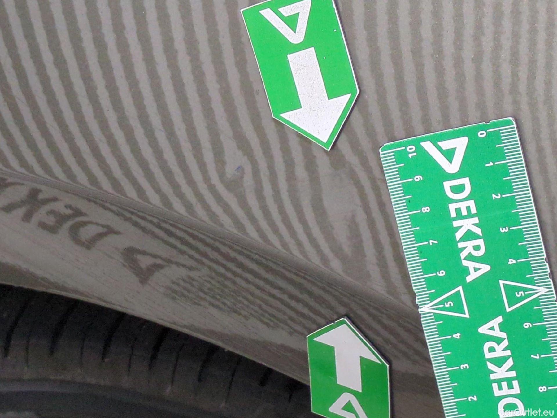  Toyota  Corolla TOYOTA  Touring Sports / 2018 / 5P / Break Hybride 184h Dynamic Business Beyond Zer #40