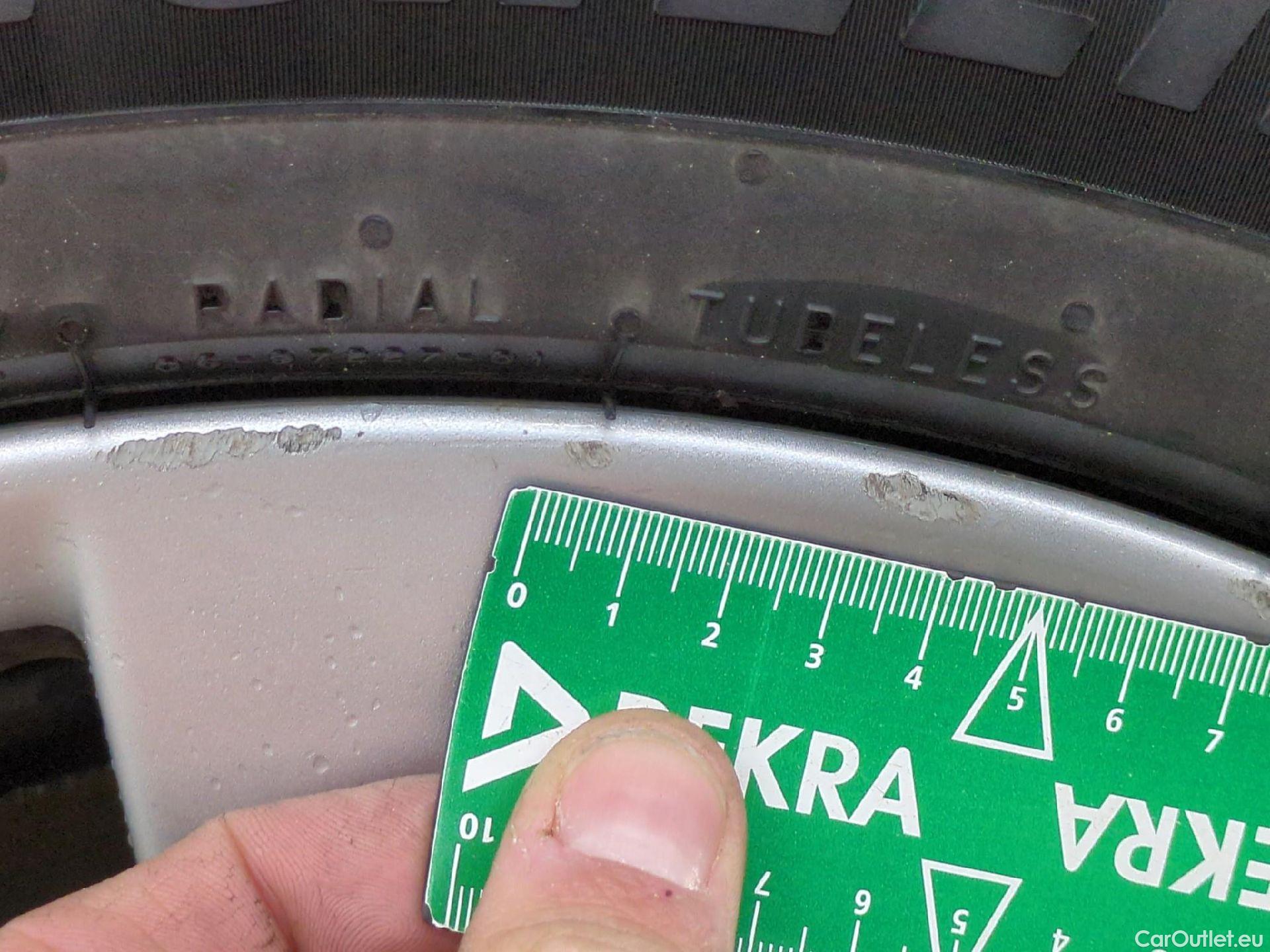  Toyota  Corolla TOYOTA  Touring Sports / 2018 / 5P / Break Hybride 184h Dynamic Business Beyond Zer #8