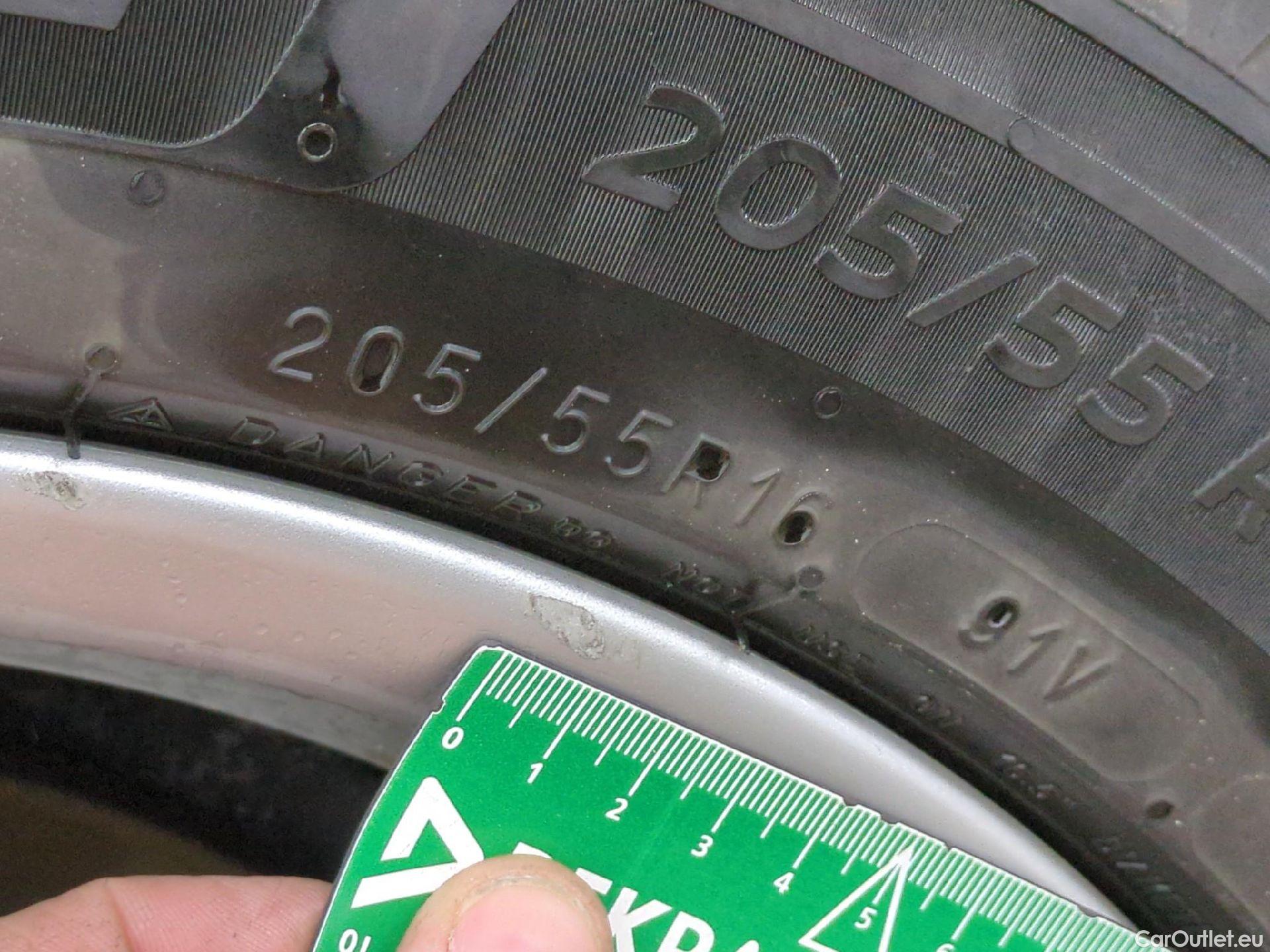  Toyota  Corolla TOYOTA  Touring Sports / 2018 / 5P / Break Hybride 184h Dynamic Business Beyond Zer #7