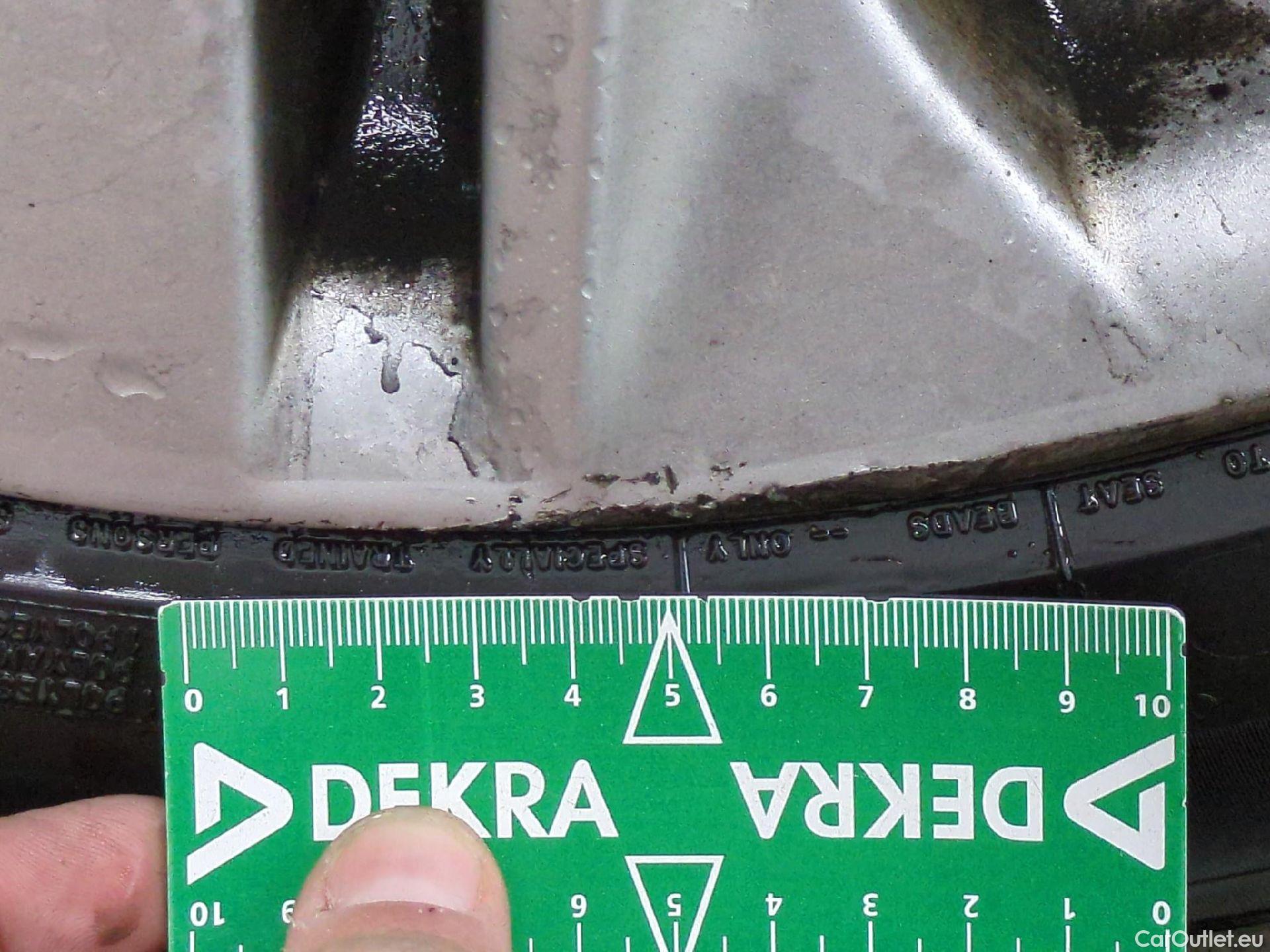  Toyota  Corolla TOYOTA  Touring Sports / 2018 / 5P / Break Hybride 184h Dynamic Business Beyond Zer #1