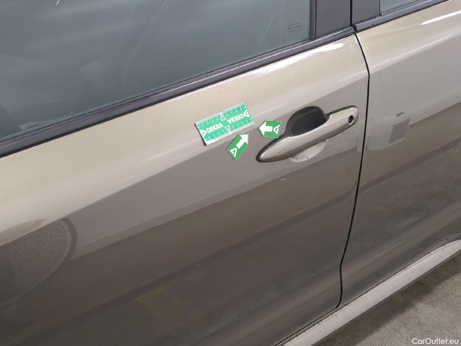  Toyota  Corolla TOYOTA  Touring Sports / 2018 / 5P / Break Hybride 184h Dynamic Business Beyond Zer #24