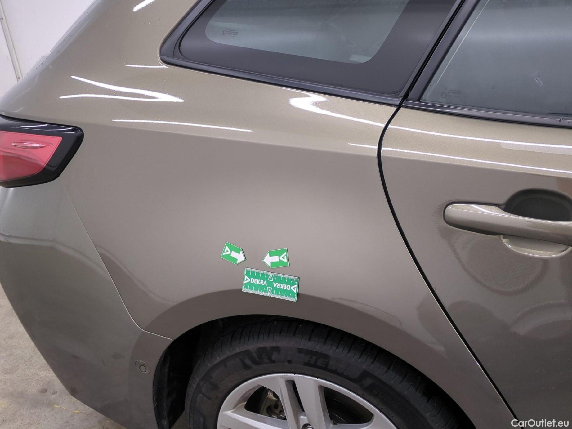  Toyota  Corolla TOYOTA  Touring Sports / 2018 / 5P / Break Hybride 184h Dynamic Business Beyond Zer #29