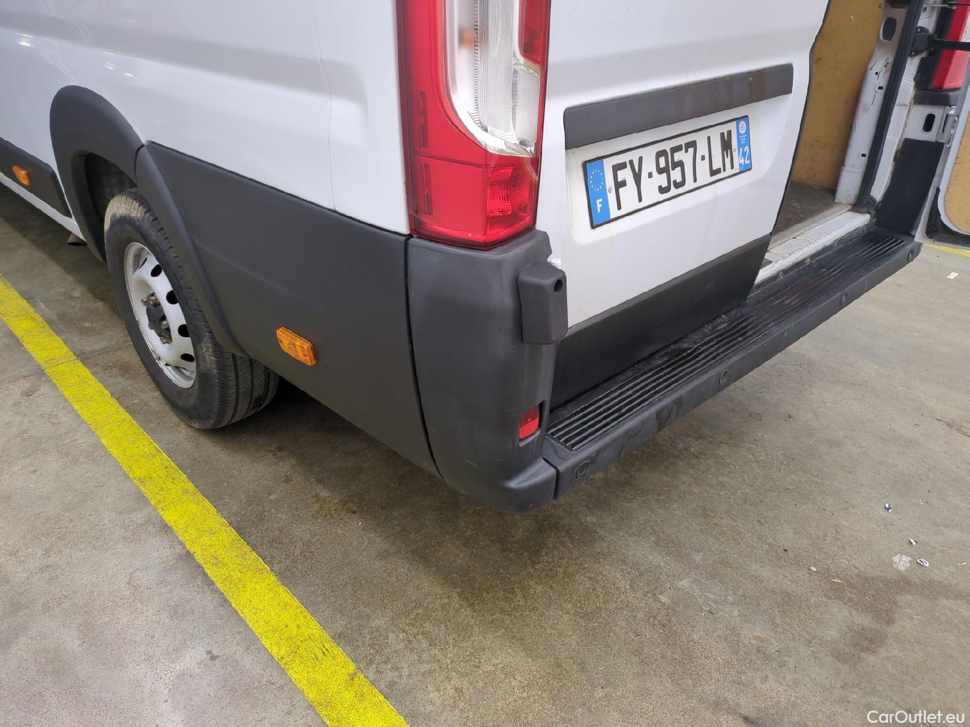  Fiat  Ducato FIAT  / 2014 / 4P / Fourgon tôlé 2.3 Mjet 140 Maxi 3.5 XL H2 Business #21