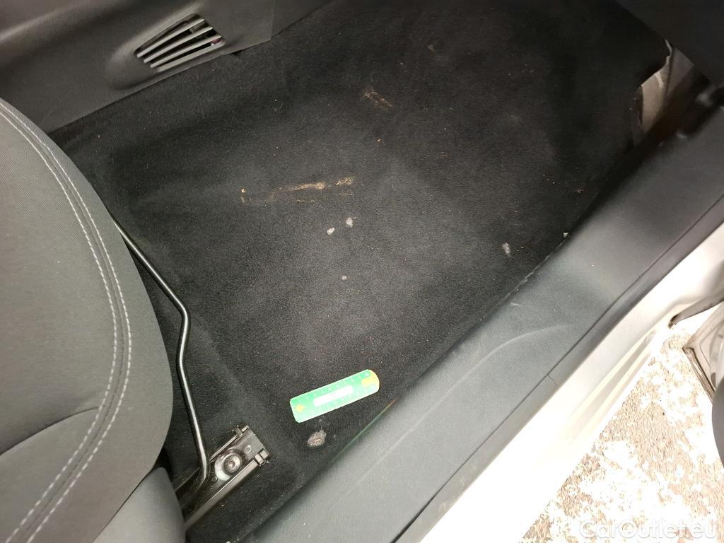  Peugeot  208  Affaire Premium 1.6 HDi 100CV BVM5 E6 #1