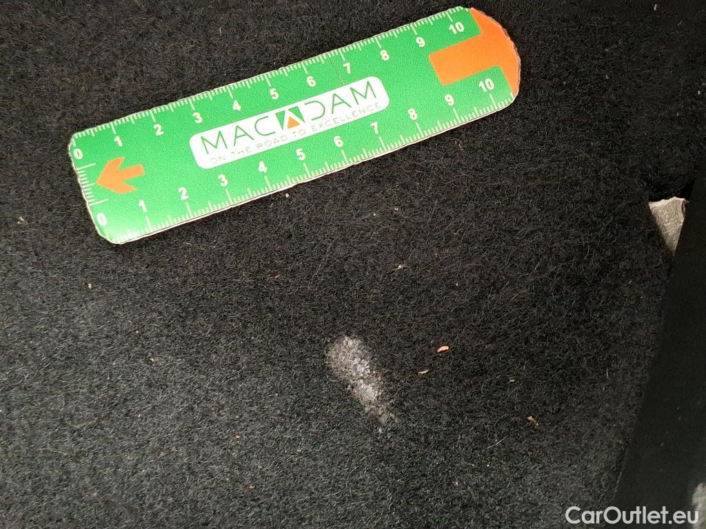  Peugeot  208  Affaire Premium 1.6 HDi 100CV BVM5 E6 #4