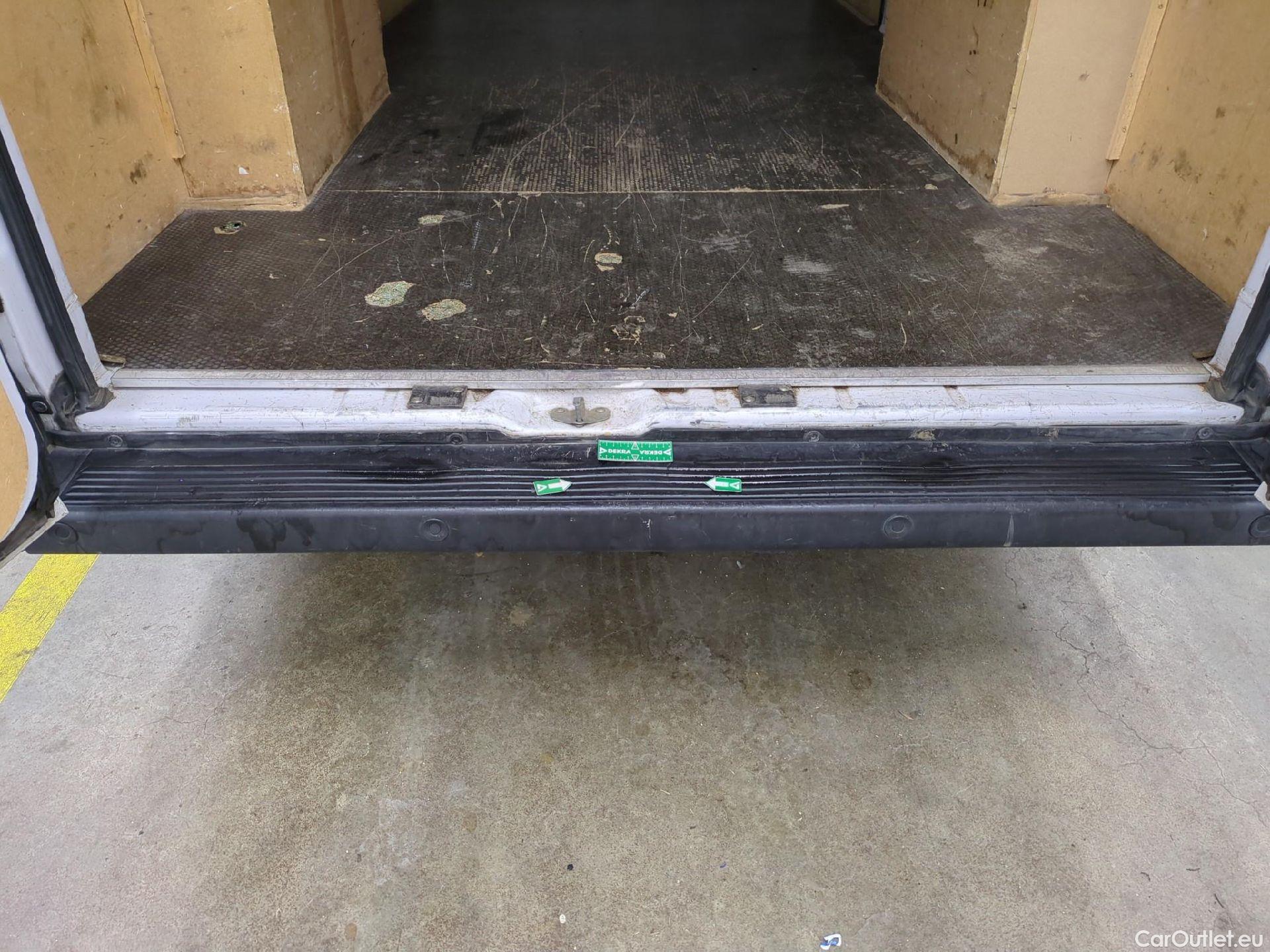  Fiat  Ducato FIAT  / 2014 / 4P / Fourgon tôlé 2.3 Mjet 140 Maxi 3.5 XL H2 Business #8