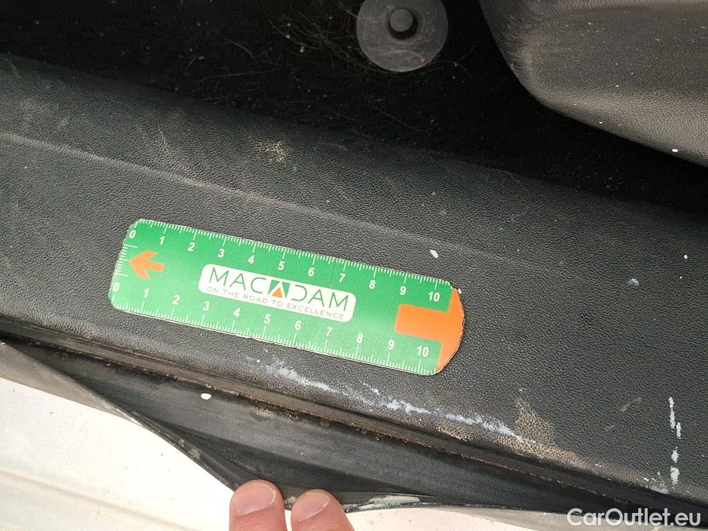  Peugeot  208  Affaire Premium 1.6 HDi 100CV BVM5 E6 #22