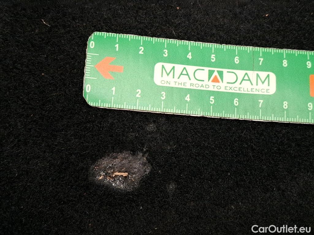  Peugeot  208  Affaire Premium 1.6 HDi 100CV BVM5 E6 #2