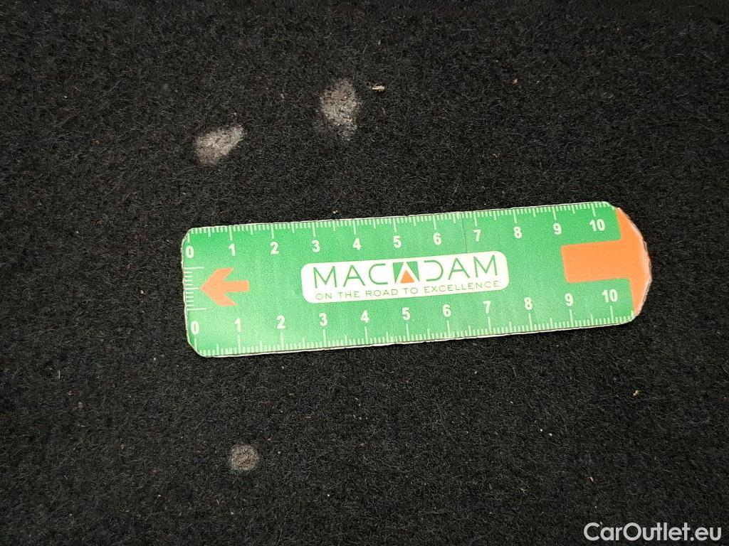  Peugeot  208  Affaire Premium 1.6 HDi 100CV BVM5 E6 #3