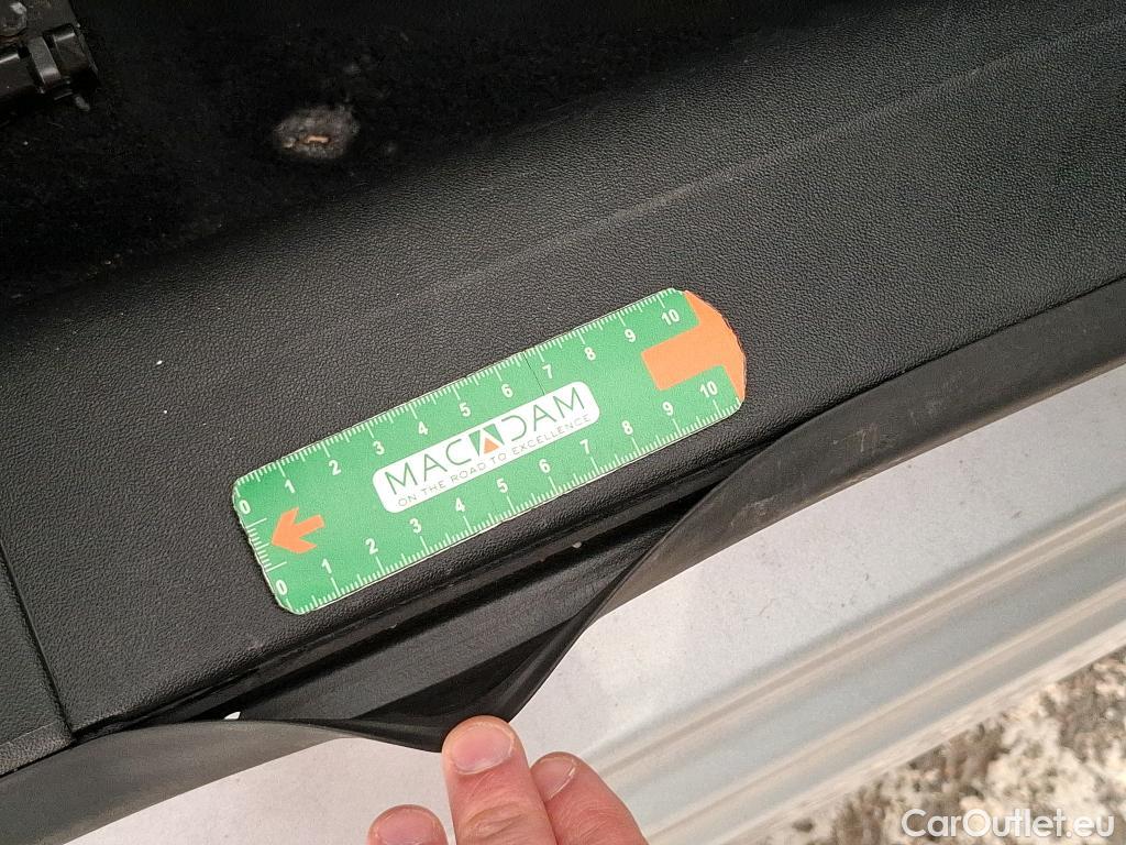  Peugeot  208  Affaire Premium 1.6 HDi 100CV BVM5 E6 #24