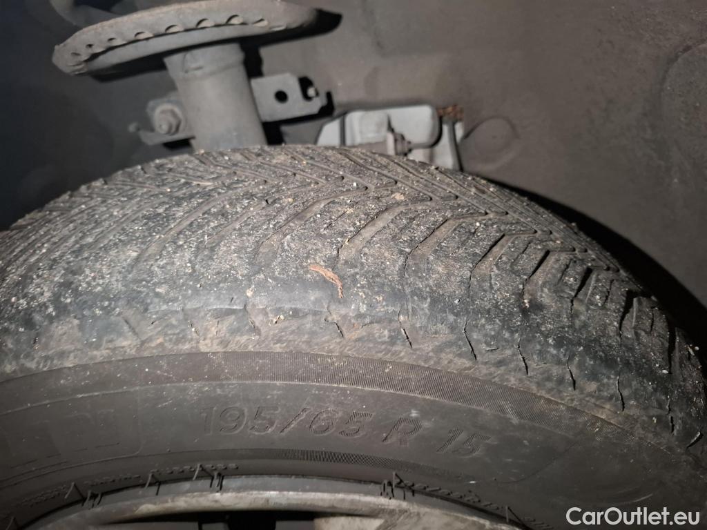  Renault  Kangoo  II Express Maxi Extra (Série Spéciale) 1.5 dCi 95CV BVM6 E6dT #102