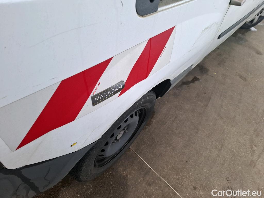  Renault  Kangoo  II Express Maxi Extra (Série Spéciale) 1.5 dCi 95CV BVM6 E6dT #40