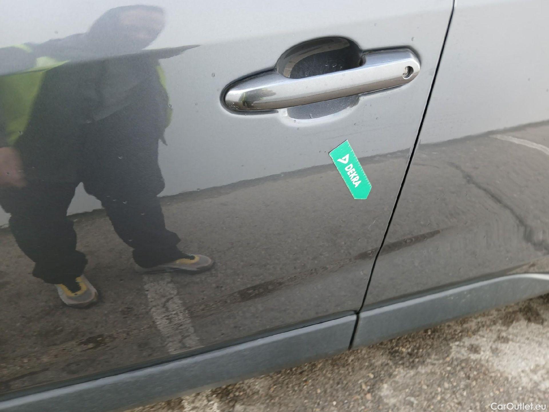  Toyota  RAV4 TOYOTA  / 2018 / 5P / todoterreno 2.5l 220H Advance #6