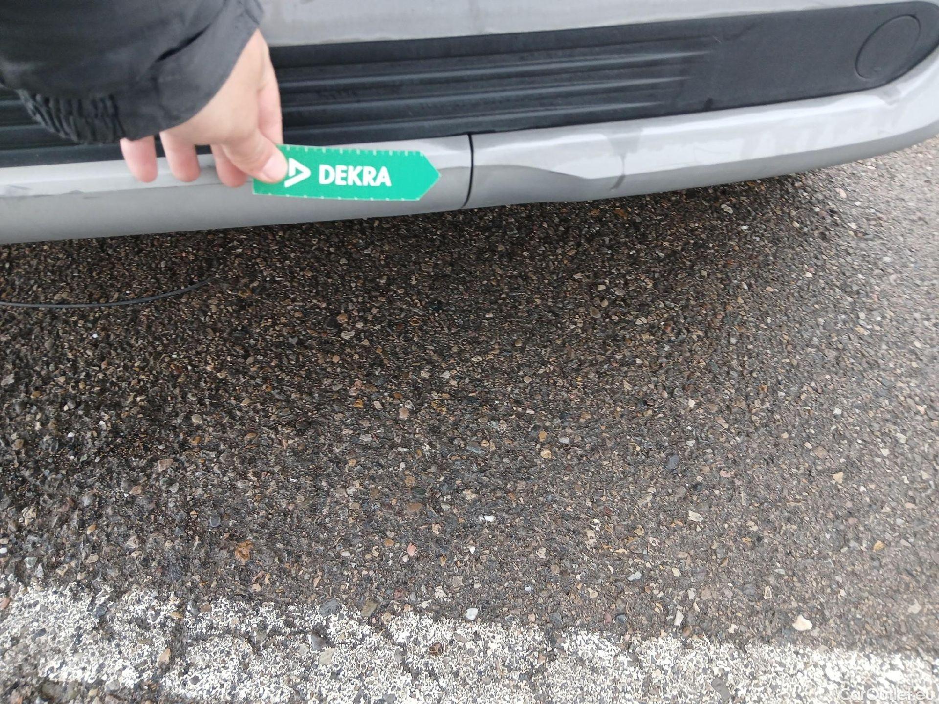  Hyundai  Konna HYUNDAI Kona / 2020 / 5P / todoterreno 1.0 TGDI Klass 4X2 #9