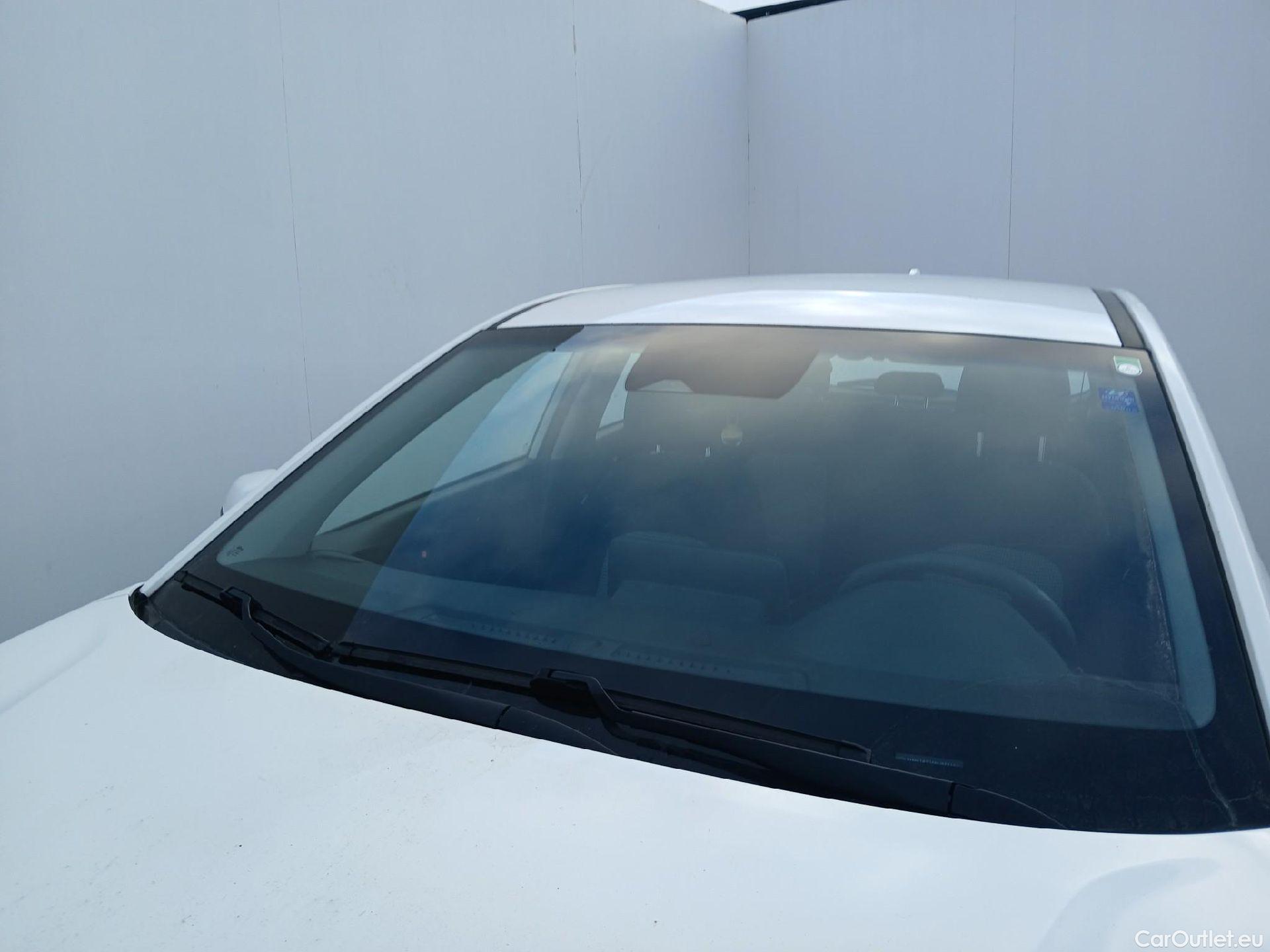  Hyundai  Konna HYUNDAI Kona / 2020 / 5P / todoterreno 1.0 TGDI Klass 4X2 #3