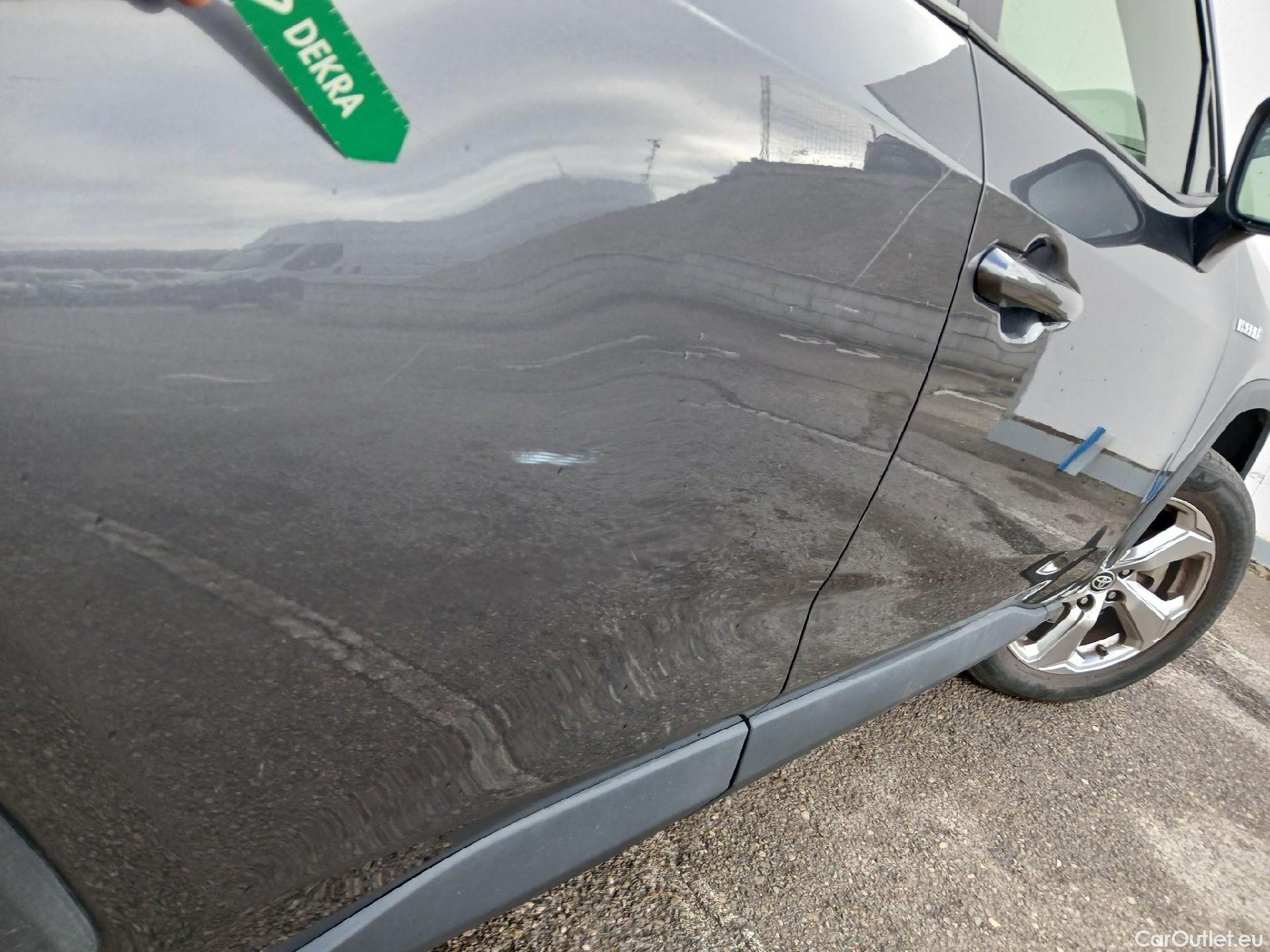  Toyota  RAV4 TOYOTA  / 2018 / 5P / todoterreno 2.5l 220H Advance #19