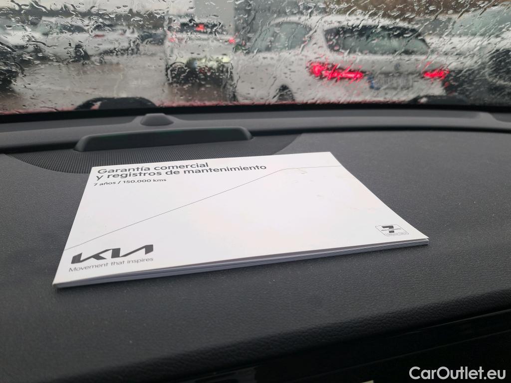  KIA  Niro KIA  / 2019 / 5P / crossover 1.6 GDi PHEV 104kW (141CV) Drive #19