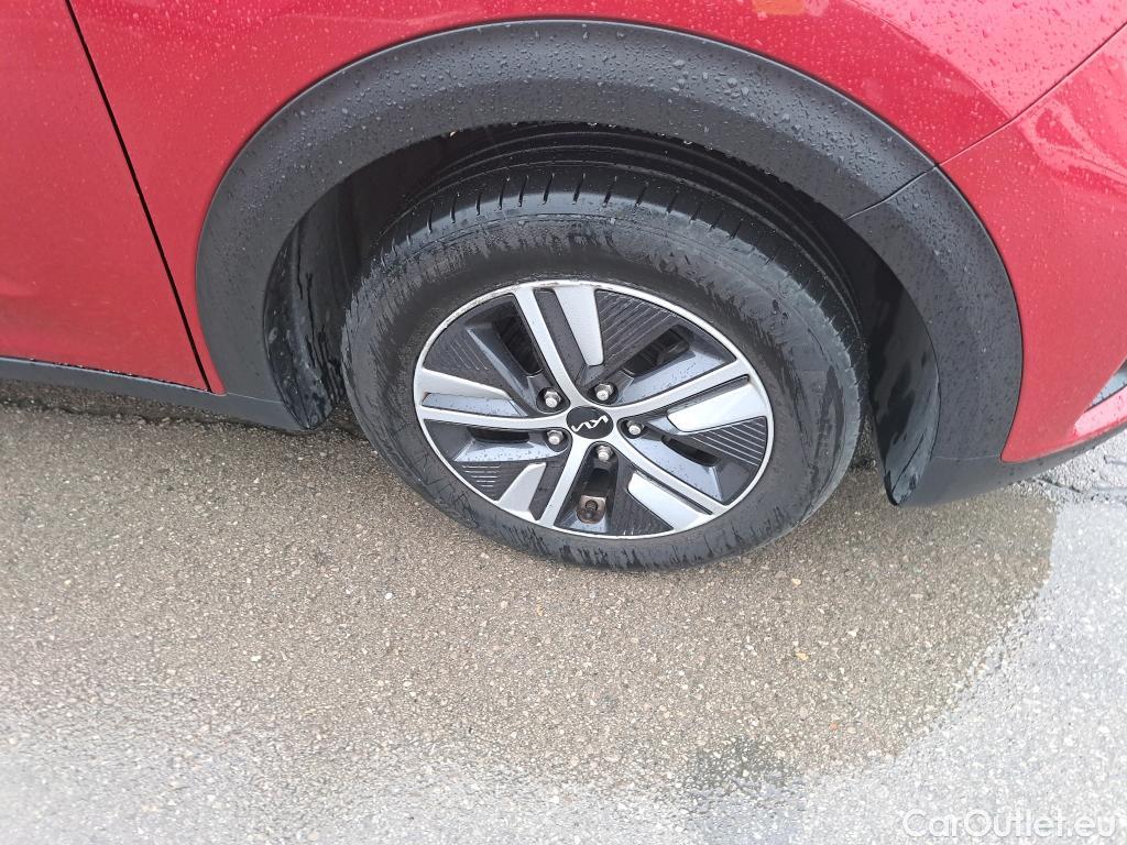  KIA  Niro KIA  / 2019 / 5P / crossover 1.6 GDi PHEV 104kW (141CV) Drive #14