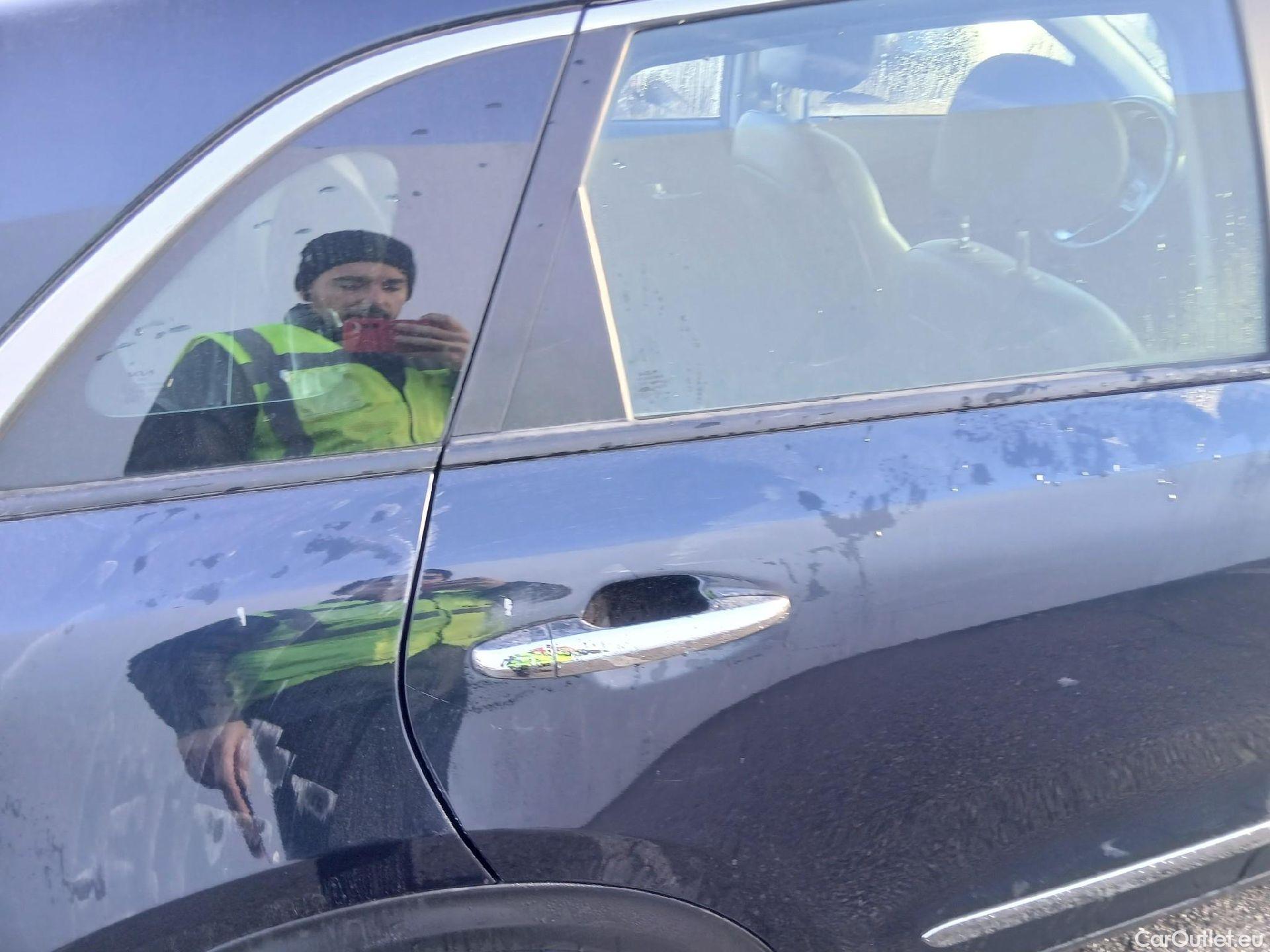  KIA  Niro KIA  / 2019 / 5P / crossover 1.6 GDi PHEV 104kW (141CV) Drive #13