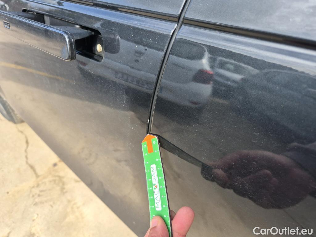  Land Rover  Range Rover LAND ROVER  Velar / 2017 / 5P / todoterreno 2.0D I4 150kW R-Dynamic S 4WD Auto #11