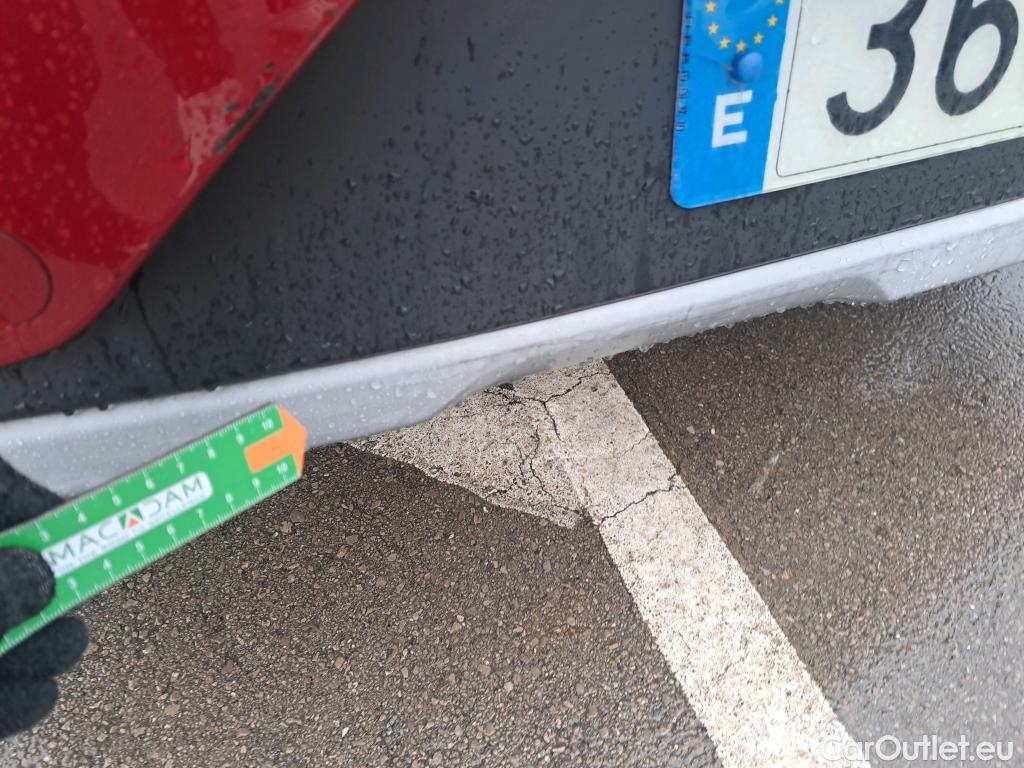  KIA  Niro KIA  / 2019 / 5P / crossover 1.6 GDi PHEV 104kW (141CV) Drive #17