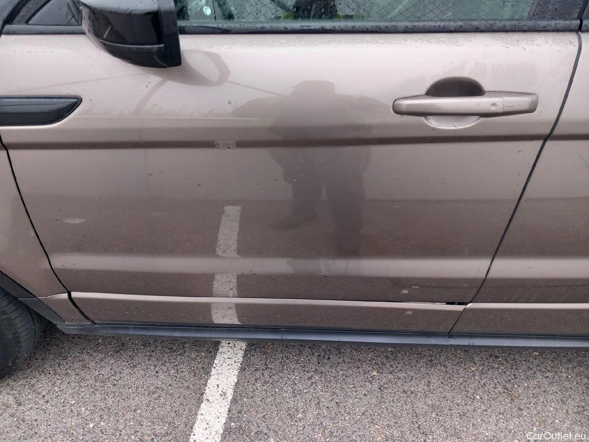  Land Rover  Range Rover LAND ROVER  Evoque / 2015 / 5P / todoterreno 2.0L TD4 Diesel 110kW 4x4 SE Dynamic #22