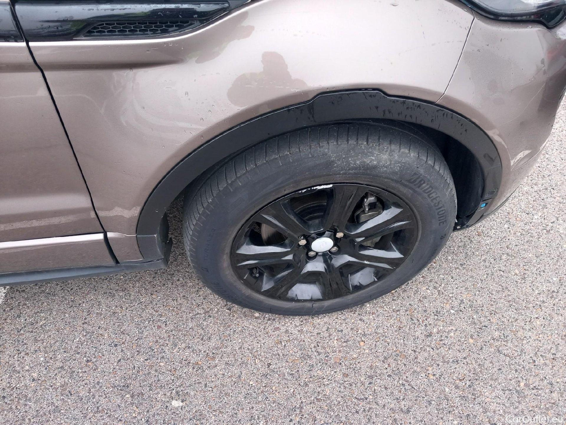  Land Rover  Range Rover LAND ROVER  Evoque / 2015 / 5P / todoterreno 2.0L TD4 Diesel 110kW 4x4 SE Dynamic #49