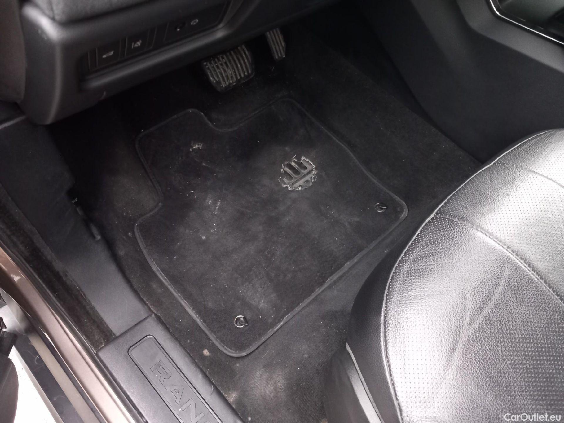  Land Rover  Range Rover LAND ROVER  Evoque / 2015 / 5P / todoterreno 2.0L TD4 Diesel 110kW 4x4 SE Dynamic #3