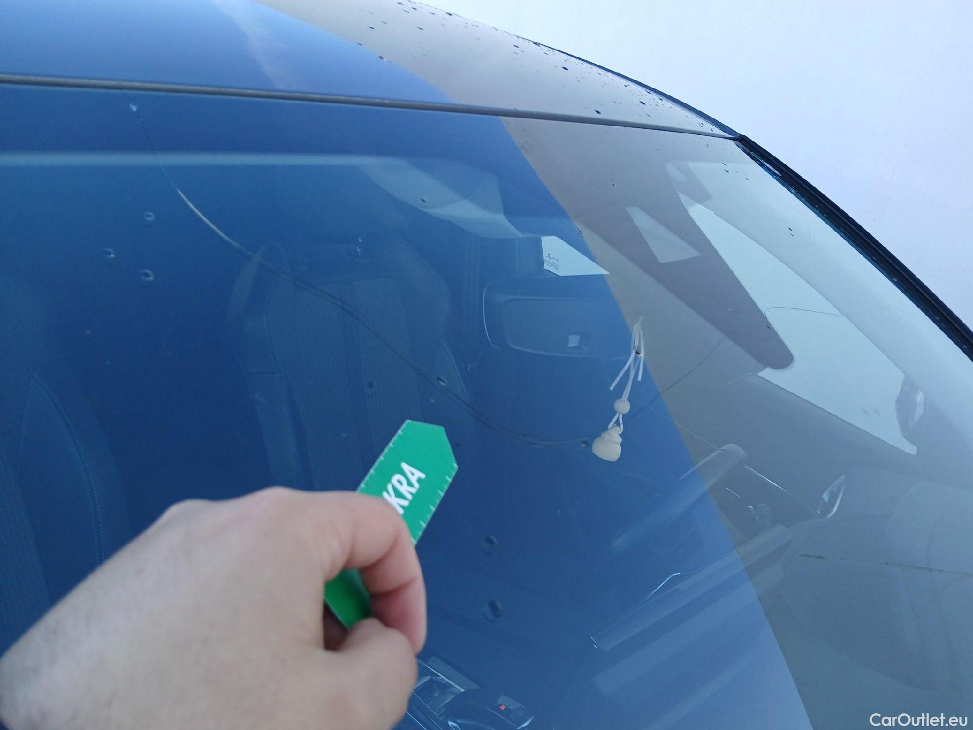  Peugeot  3008 PEUGEOT  Hybrid / 2020 / 5P / todoterreno 225 e-EAT8 Allure (AC2) #10