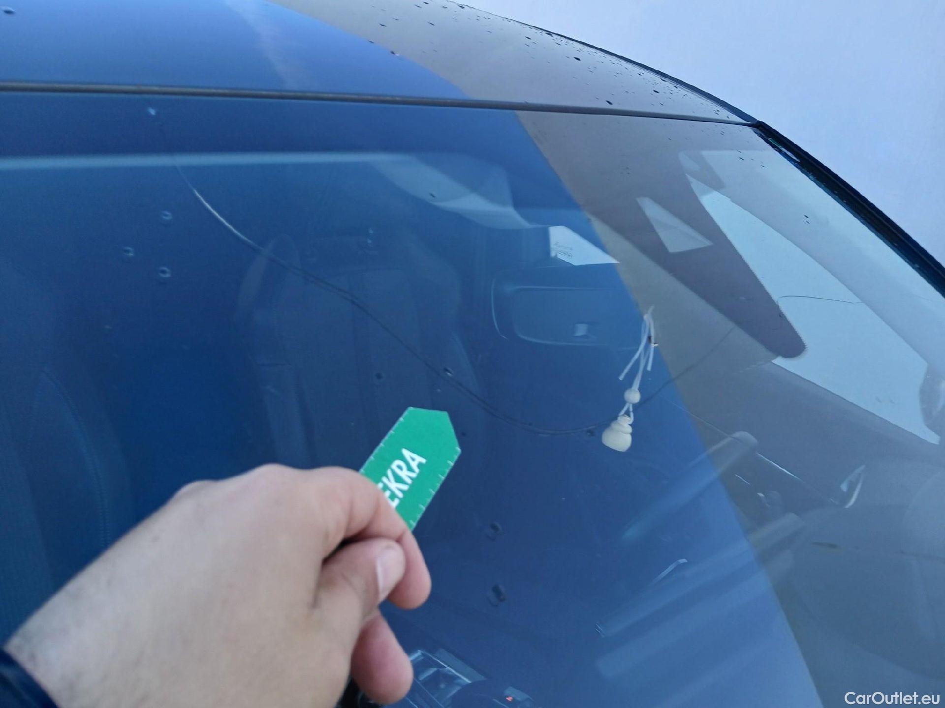  Peugeot  3008 PEUGEOT  Hybrid / 2020 / 5P / todoterreno 225 e-EAT8 Allure (AC2) #11