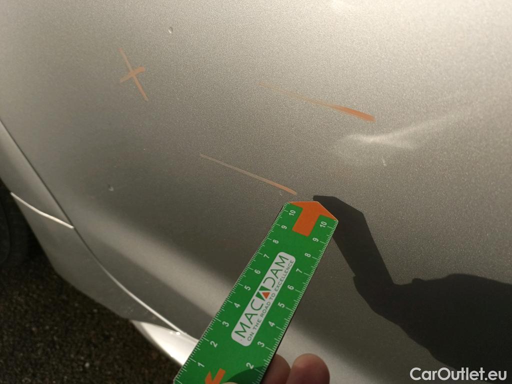  Toyota  Corolla TOYOTA  / 2019 / 5P / familiar 1.8 125H BUSINESS E-CVT TOURING SPORT #18