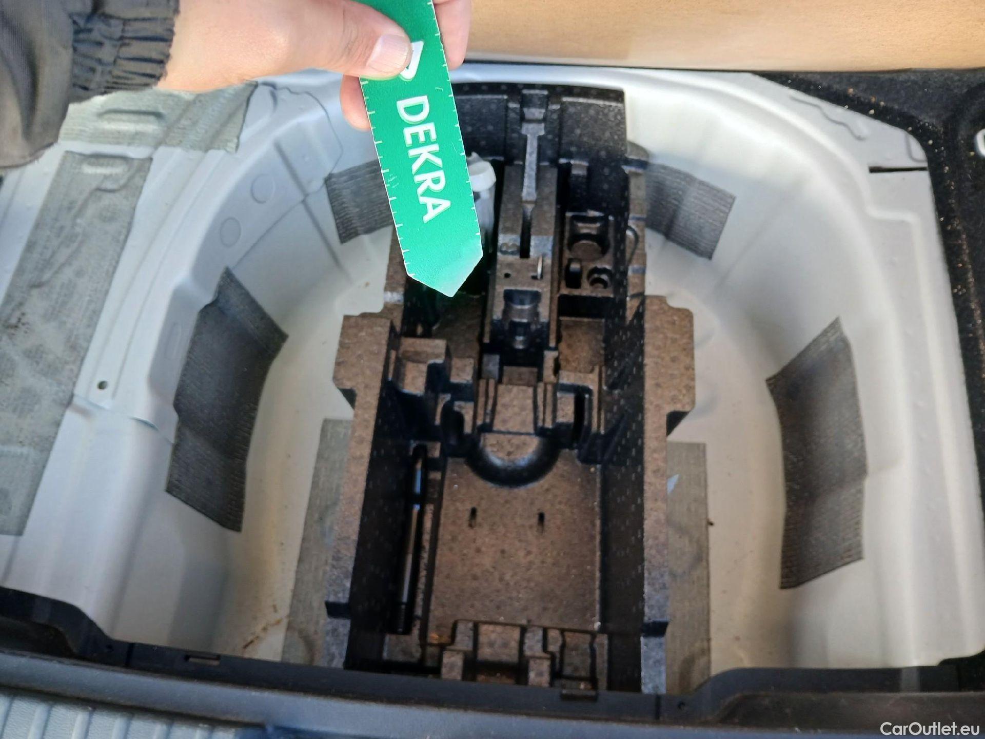  Skoda  KAMIQ SKODA  1.0 TSI 81kW (110CV) DSG Ambition (CX) #3