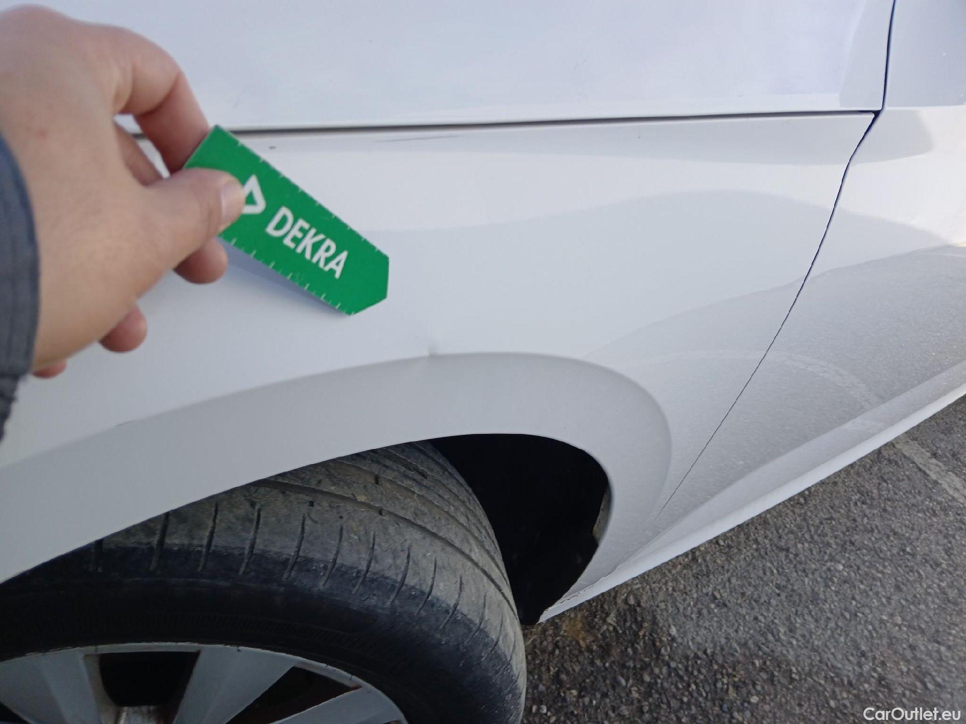  Skoda  KAMIQ SKODA  1.0 TSI 81kW (110CV) DSG Ambition (CX) #16