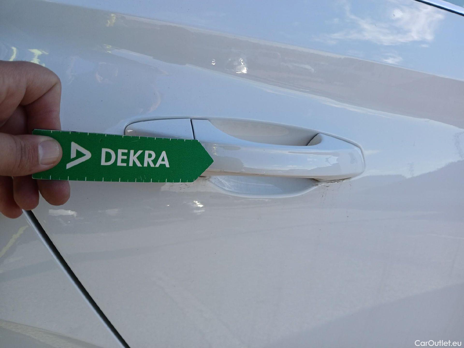  Skoda  KAMIQ SKODA  1.0 TSI 81kW (110CV) DSG Ambition (CX) #35