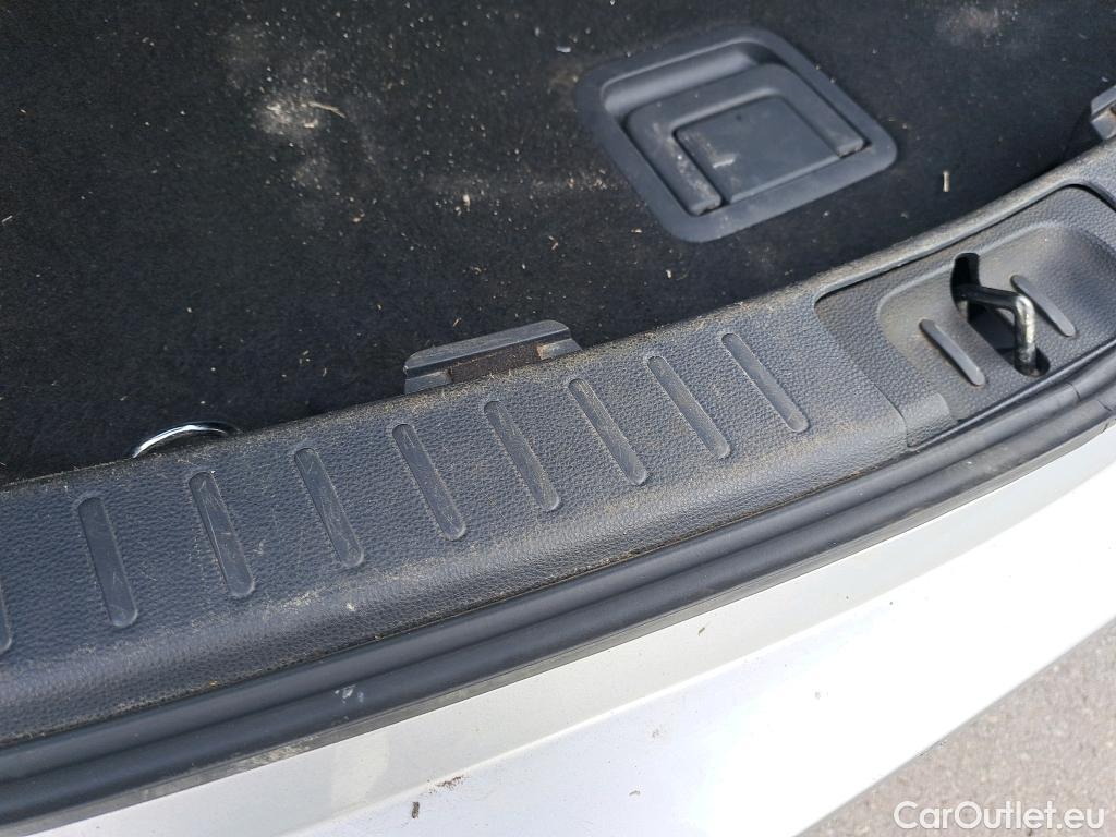  Toyota  Corolla TOYOTA  / 2019 / 5P / familiar 1.8 125H ACTIVE TECH E-CVT TOU SPORT #46