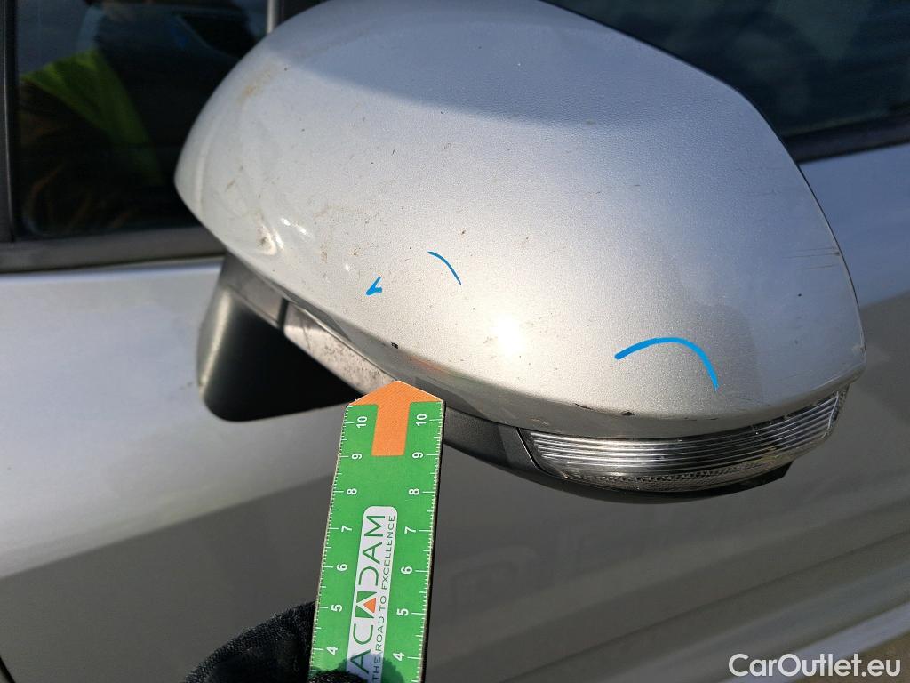  Toyota  Corolla TOYOTA  / 2019 / 5P / familiar 1.8 125H ACTIVE TECH E-CVT TOU SPORT #30