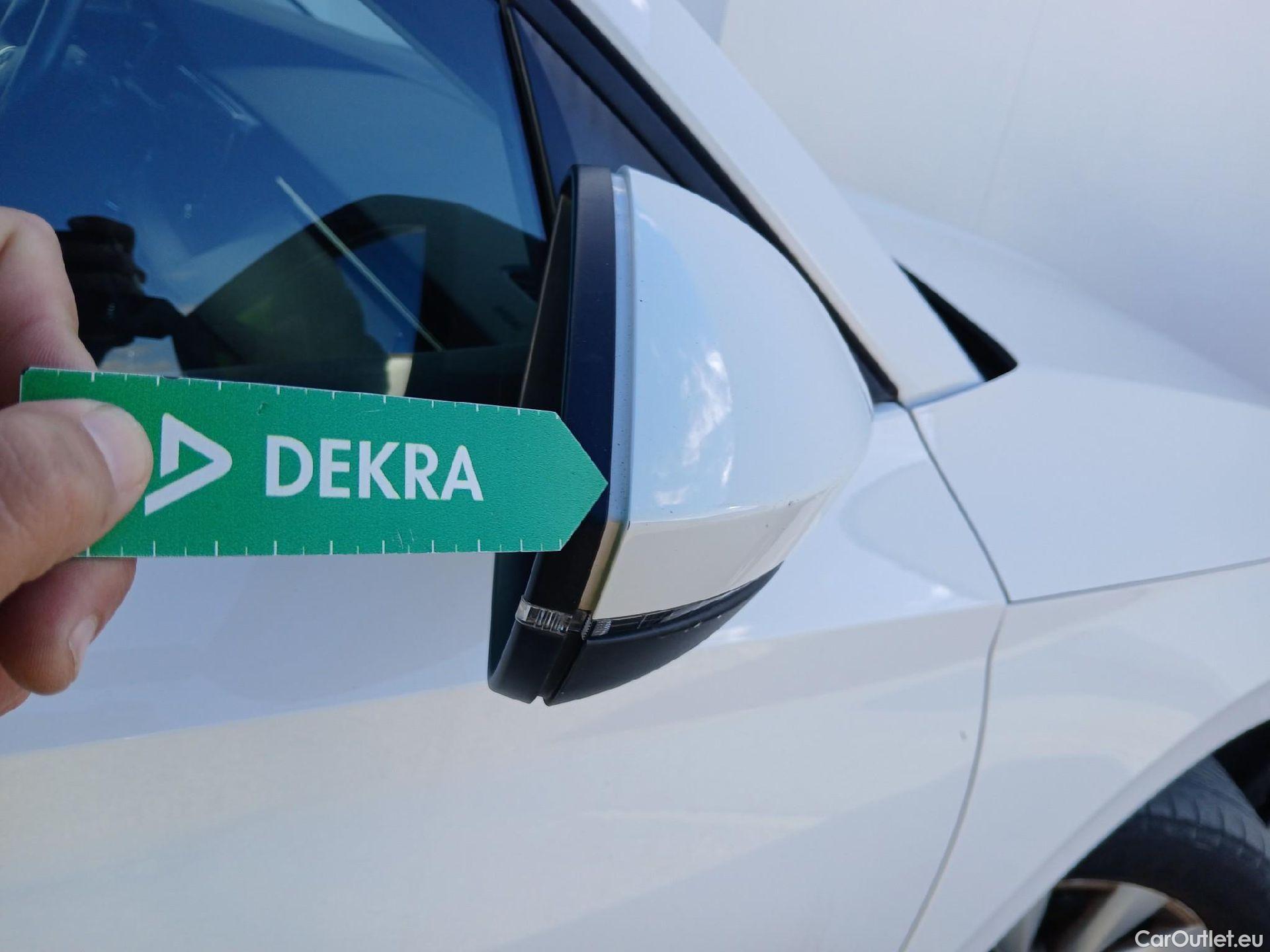  Skoda  KAMIQ SKODA  1.0 TSI 81kW (110CV) DSG Ambition (CX) #44