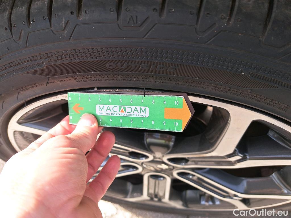  KIA  XCeed KIA  / 2019 / 5P / todoterreno 1.6 GDi PHEV 104kW (141CV) eTech #33