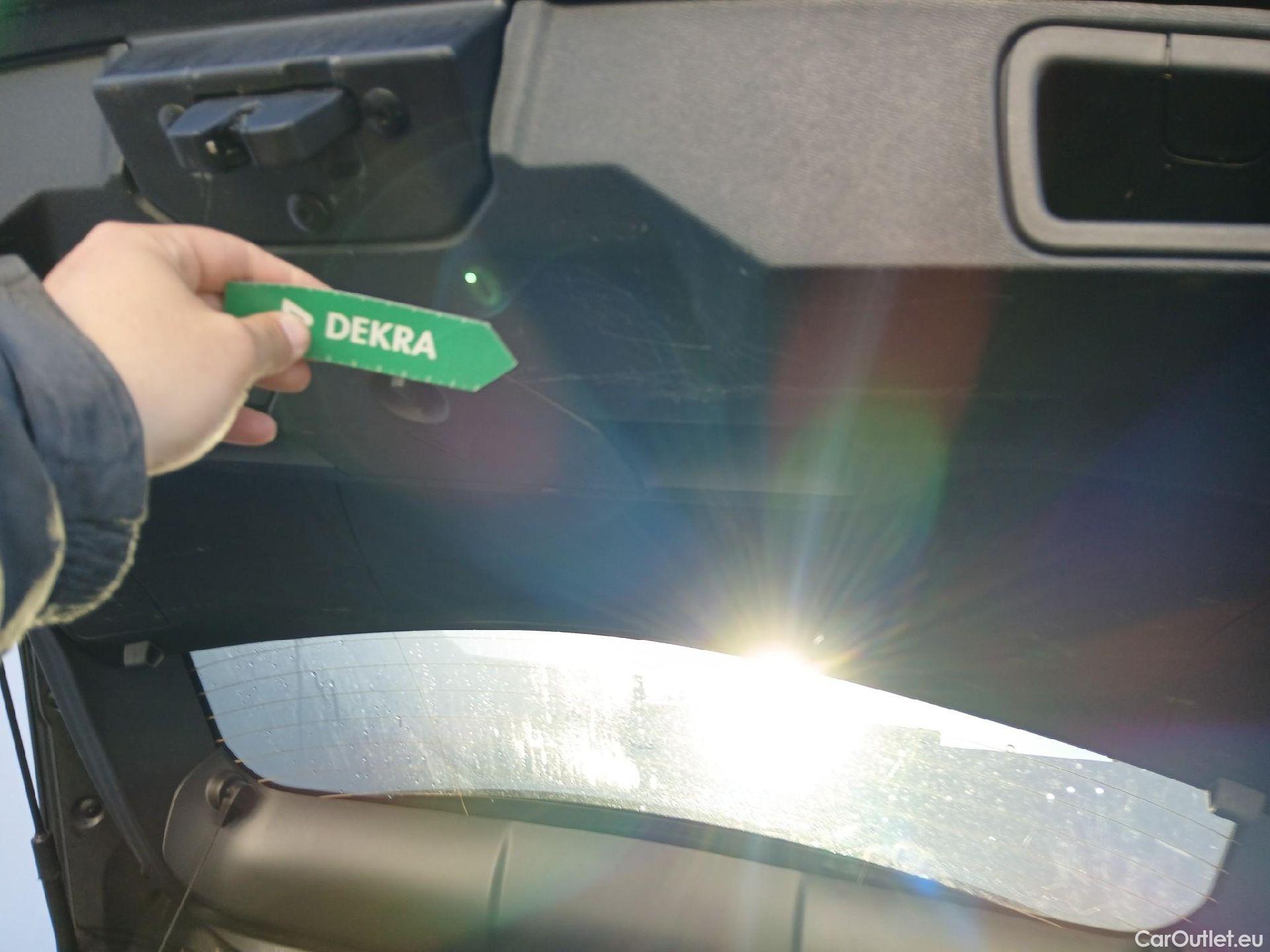  Peugeot  3008 PEUGEOT  Hybrid / 2020 / 5P / todoterreno 225 e-EAT8 Allure (AC2) #4