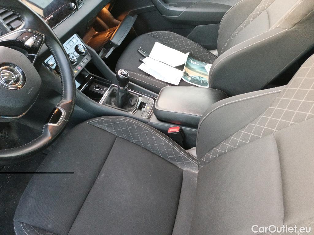  Skoda  Karoq SKODA  / 2017 / 5P / todoterreno 2.0 TDI 85kW (115CV) Ambition #8