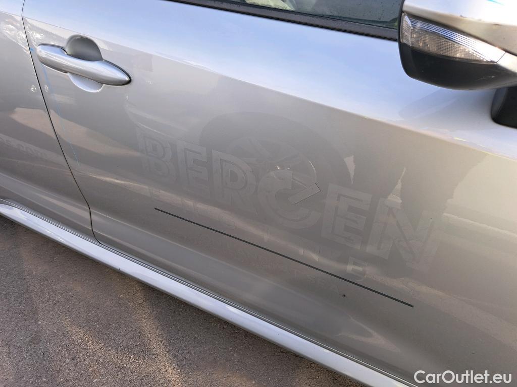  Toyota  Corolla TOYOTA  / 2019 / 5P / familiar 1.8 125H ACTIVE TECH E-CVT TOU SPORT #8