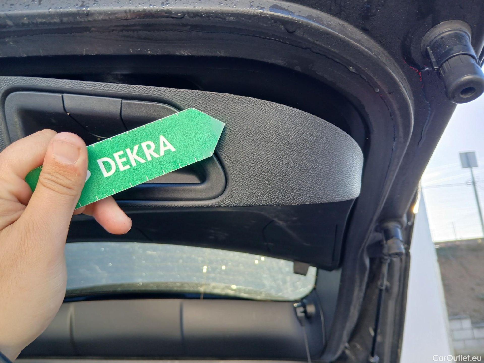  Peugeot  3008 PEUGEOT  Hybrid / 2020 / 5P / todoterreno 225 e-EAT8 Allure (AC2) #5