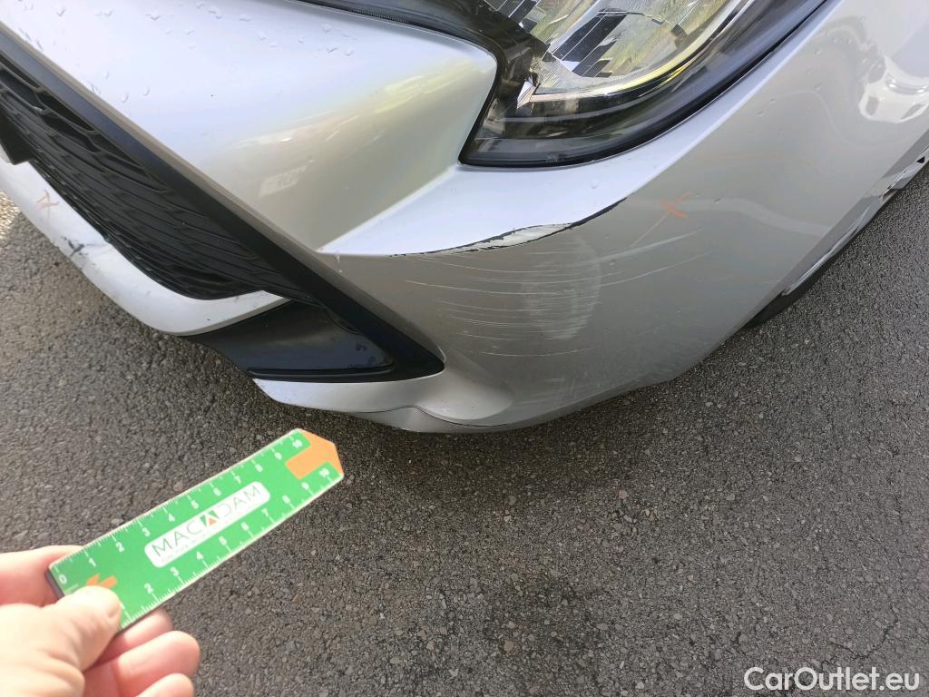  Toyota  Corolla TOYOTA  / 2019 / 5P / familiar 1.8 125H BUSINESS E-CVT TOURING SPORT #14