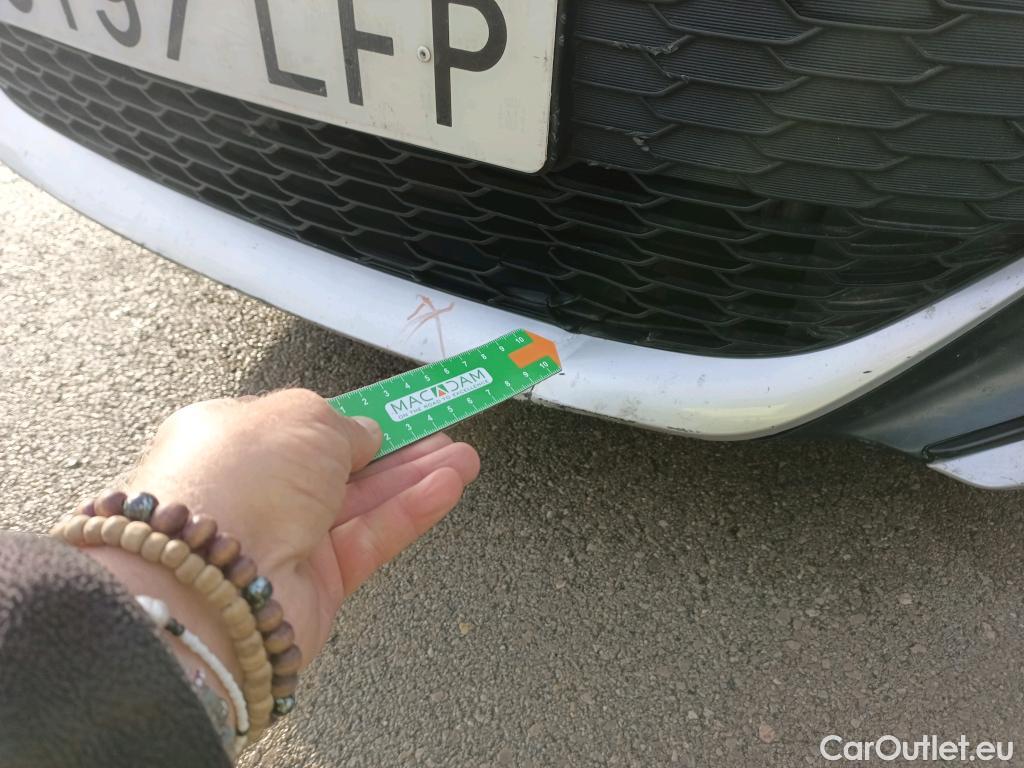  Toyota  Corolla TOYOTA  / 2019 / 5P / familiar 1.8 125H BUSINESS E-CVT TOURING SPORT #1