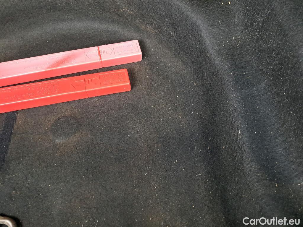  Toyota  Corolla TOYOTA  / 2019 / 5P / familiar 1.8 125H ACTIVE TECH E-CVT TOU SPORT #17