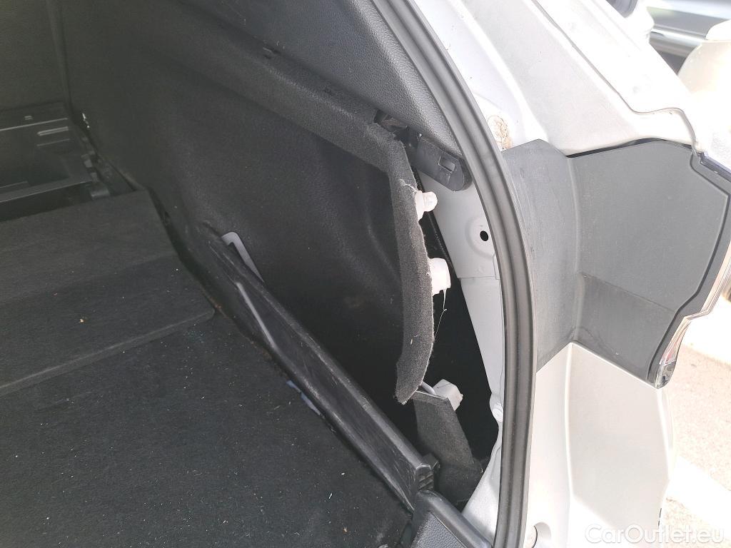  Toyota  Corolla TOYOTA  / 2019 / 5P / familiar 1.8 125H ACTIVE TECH E-CVT TOU SPORT #1