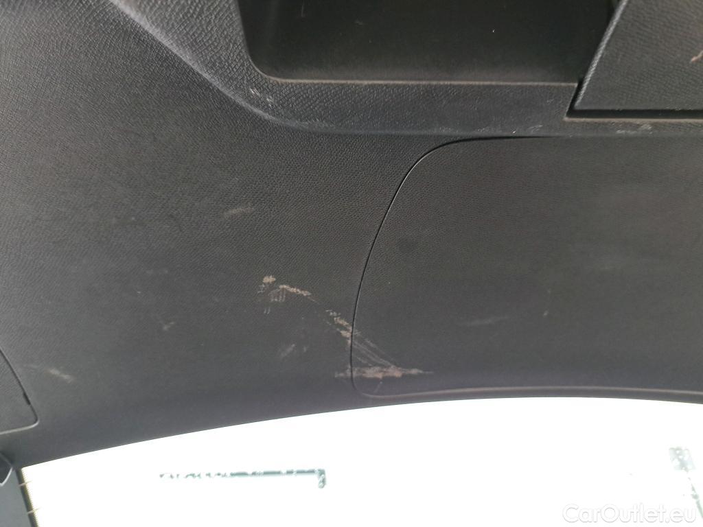  Peugeot  3008 PEUGEOT  / 2020 / 5P / todoterreno 1.5 BlueHDi 96kW (130CV) S&S Allure EAT8 #37